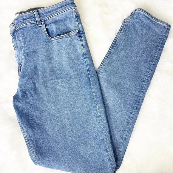 ASOS Designers Blue Denim Regular Tapered Jeans Size 38 x 34 - Picture 5 of 6